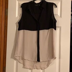 Collared Sleeveless Blouse